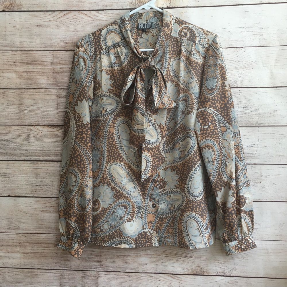 VINTAGE ACT III BLOUSE‎ IN TAN AND BLUE PAISLEY
